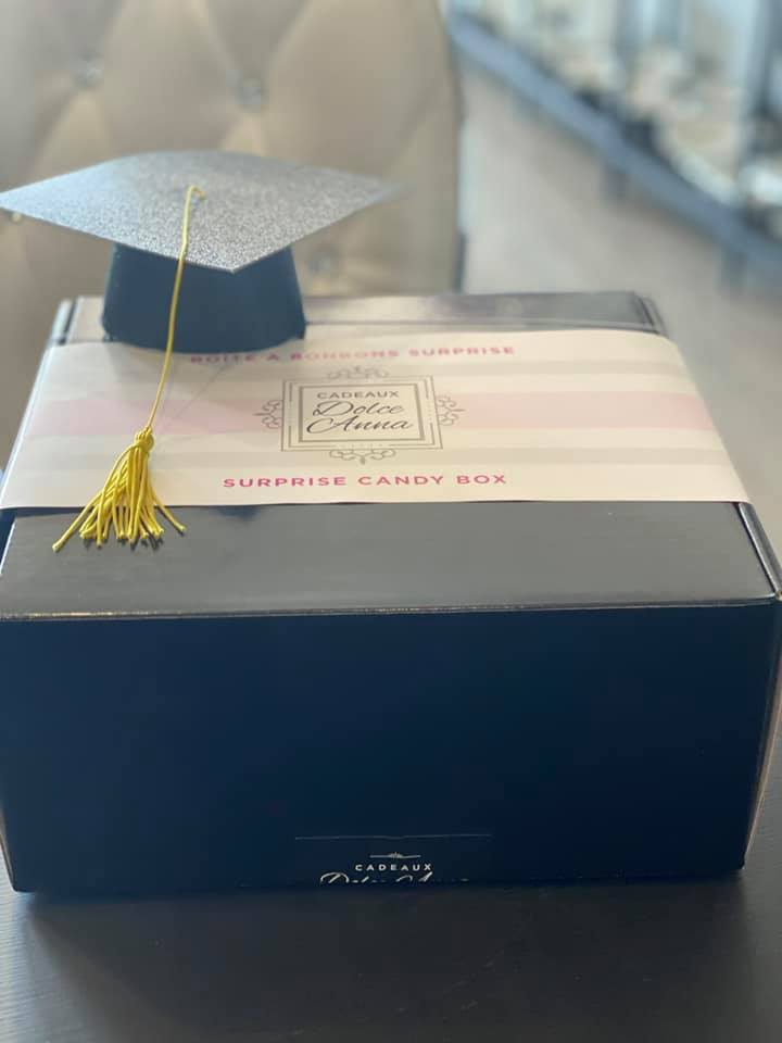 GRADUATION GIFT BOX